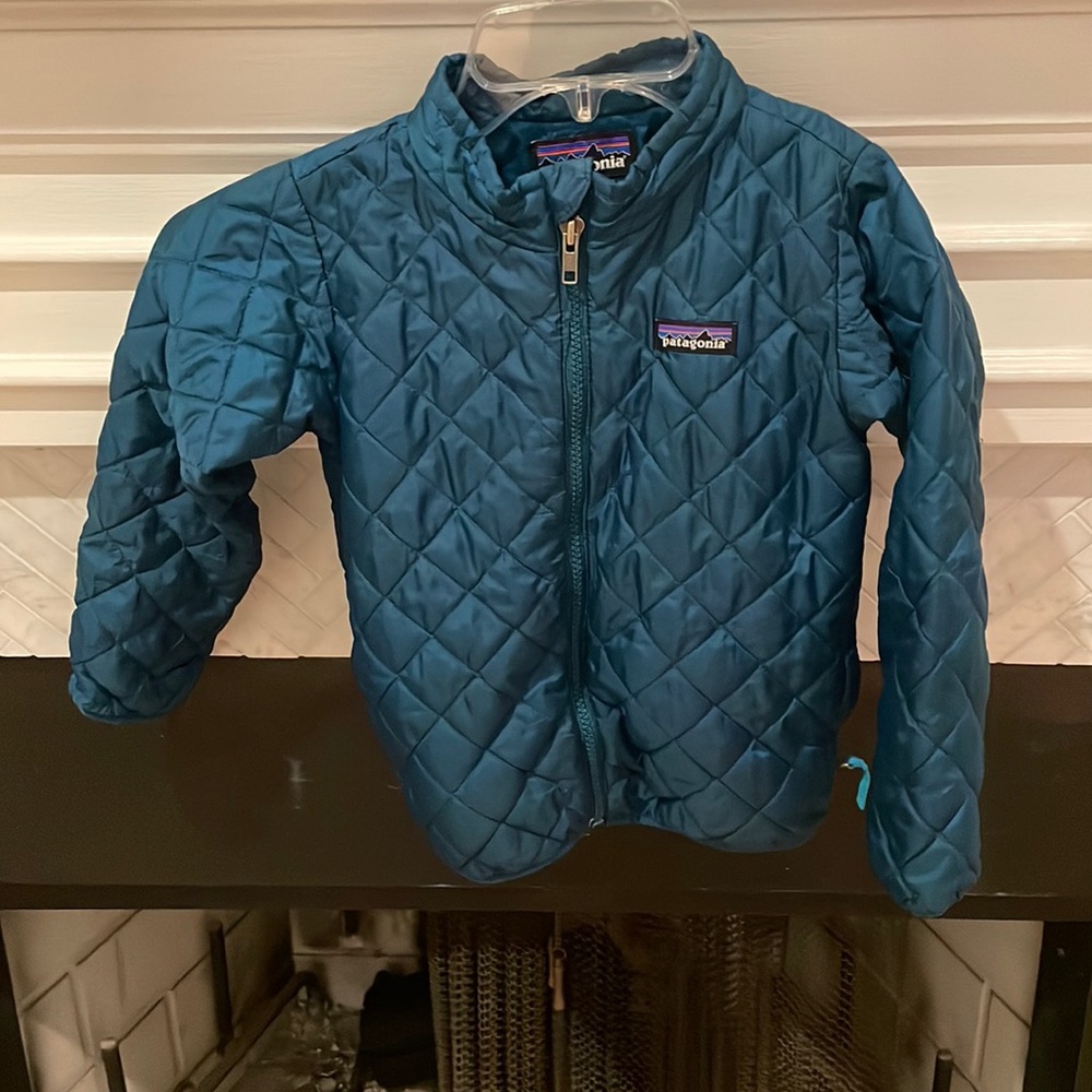 Patagonia kids 5T packable down sweater jacket